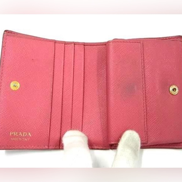 💥 SALE! 💥 Prada Saffiano Leather Bi-fold Wallet - Picture 3 of 6